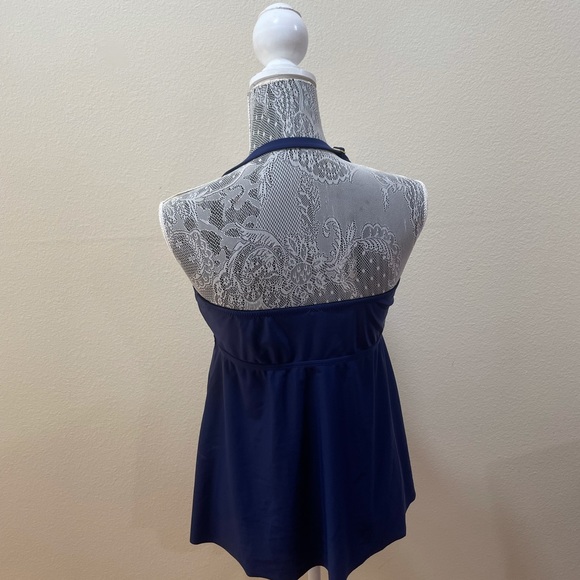 Swimsuit top size large - Picture 2 of 4